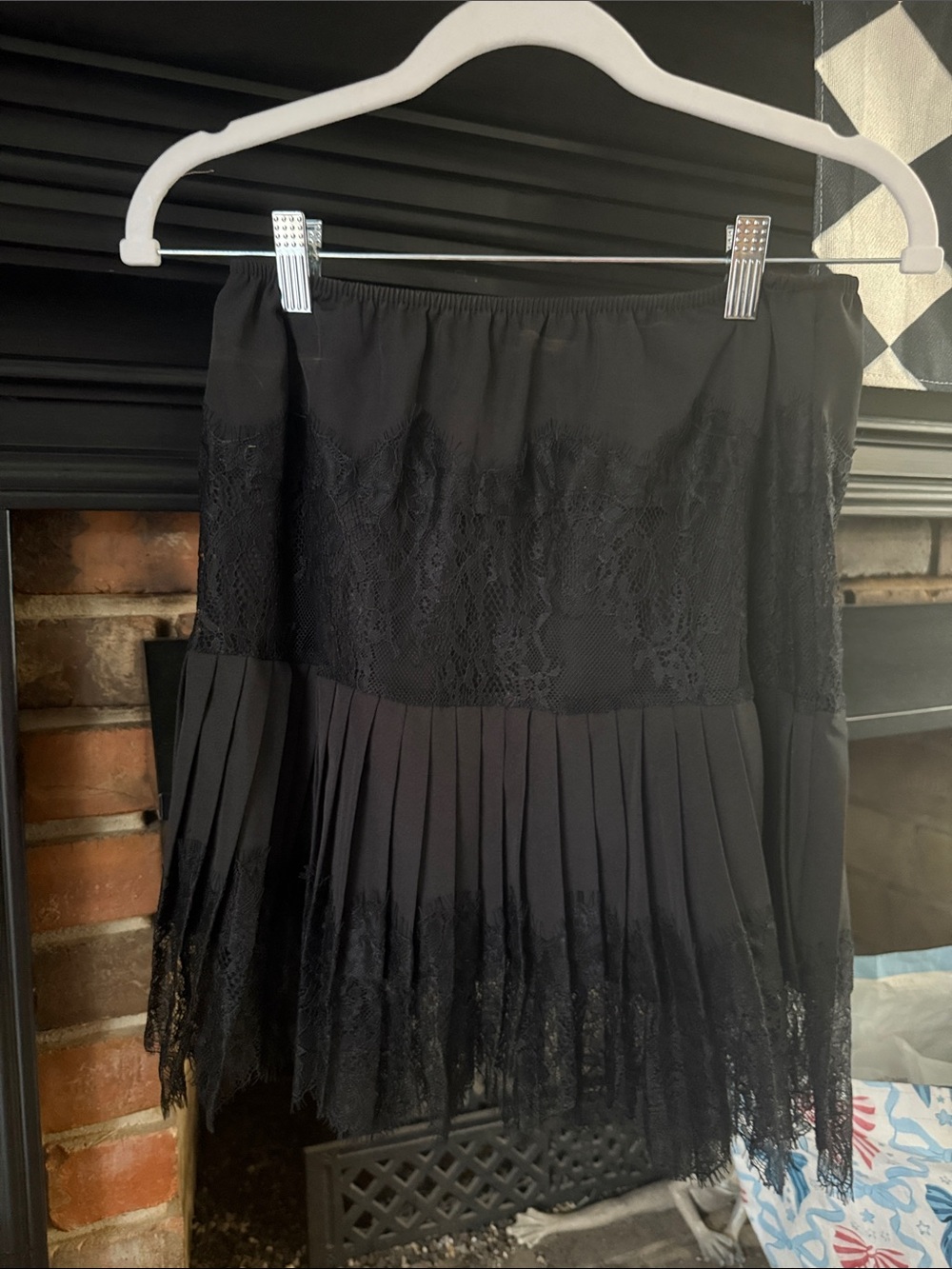 Women's Black Lace Pleated Mini Skirt